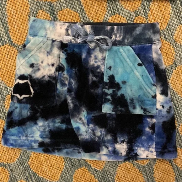 Flowers by Zoe EUC velvety blue tie dye skirt set